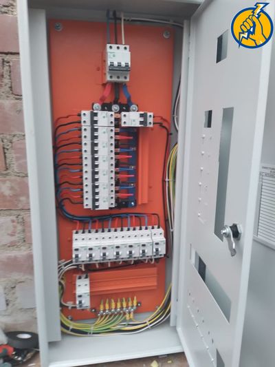 Mantenimiento de tableros eléctricos industriales