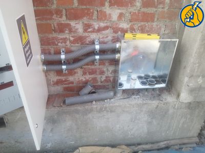 Montaje de bandejas portacables para cableado estructurado